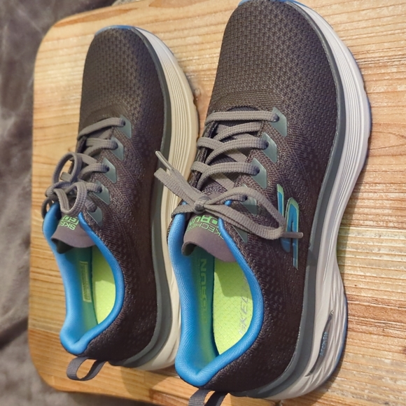 Skechers Go Run Women's Size 6.5 - Picture 2 of 8